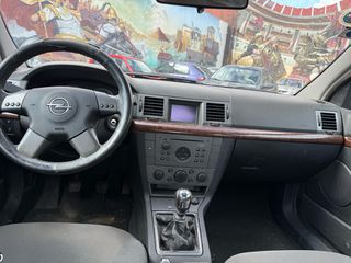 Opel Vectra 2004-thumb-6