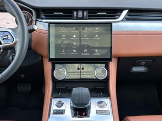 Jaguar F-Pace 2024 D200 R-DYNAMIC S-thumb-13