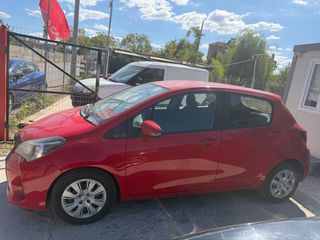 Toyota Yaris 2016-thumb-3