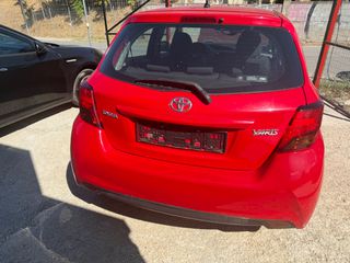 Toyota Yaris 2016-thumb-6