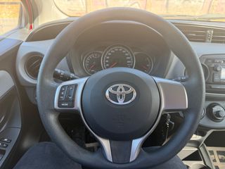 Toyota Yaris 2016-thumb-8