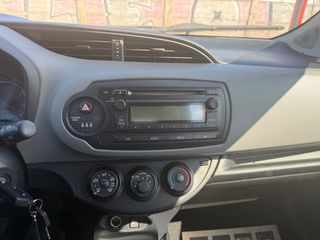 Toyota Yaris 2016-thumb-9