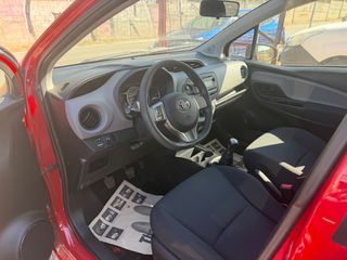 Toyota Yaris 2016-thumb-11