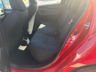 Toyota Yaris 2016-thumb-12