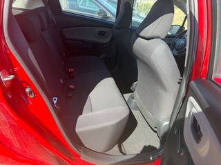 Toyota Yaris 2016-thumb-13