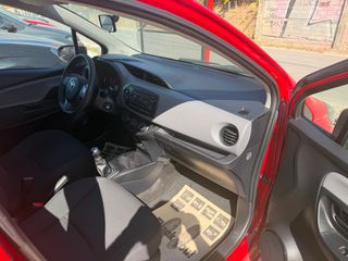 Toyota Yaris 2016-thumb-15