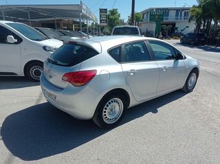 Opel Astra 2010 J 1.4-thumb-4