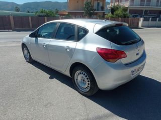 Opel Astra 2010 J 1.4-thumb-6