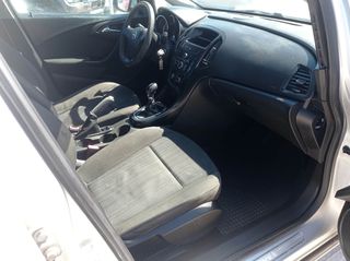 Opel Astra 2010 J 1.4-thumb-10