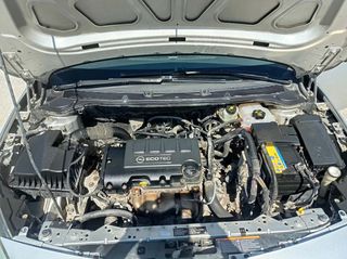 Opel Astra 2010 J 1.4-thumb-20