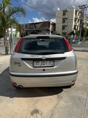 Ford Focus 2001-thumb-3