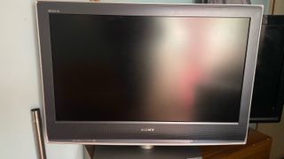 Sony Bravia 32 ιντσών may HDMI scarf σύνδεση με υπολογιστή και κωδικοποιητή άψογη εικόνα ήχος