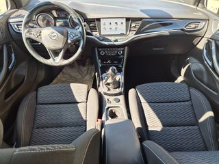 Opel Astra 2017-thumb-9