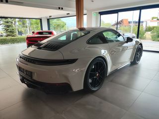 Porsche 911 2026 992 Carrera 4 GTS-thumb-5
