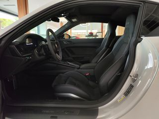 Porsche 911 2026 992 Carrera 4 GTS-thumb-9