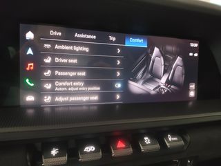 Porsche 911 2026 992 Carrera 4 GTS-thumb-37