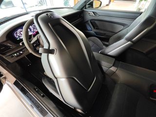 Porsche 911 2026 992 Carrera 4 GTS-thumb-43