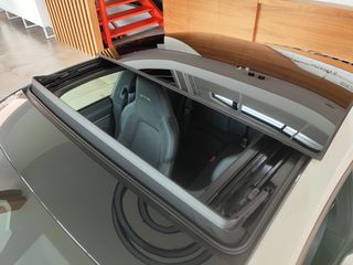 Porsche 911 2026 992 Carrera 4 GTS-thumb-48