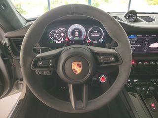 Porsche 911 2026 992 Carrera 4 GTS-thumb-16