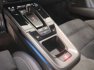 Porsche 911 2026 992 Carrera 4 GTS-thumb-25