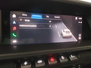 Porsche 911 2026 992 Carrera 4 GTS-thumb-35