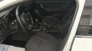 Renault Megane 2019 1.5 D.C.I INTENS-thumb-25