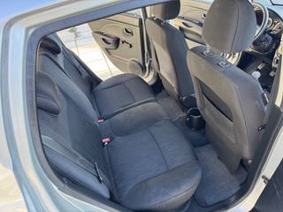 Kia Picanto 2011 1000CC ABS A/C-thumb-9