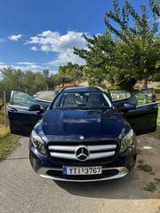 Mercedes-Benz GLA 180 2017 D URBAN 7G-DCT