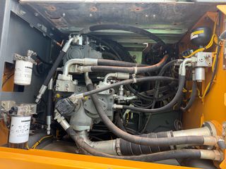 Εκσκαφέας Με Ερπύστριες Liebherr 2020 R934 G8-thumb-4