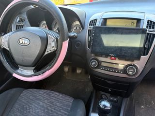 Kia Ceed / cee'd 2009-thumb-1
