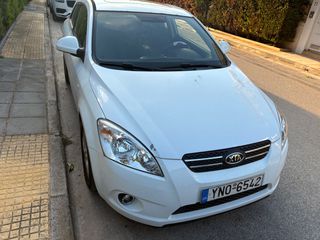 Kia Ceed / cee'd 2009-thumb-5