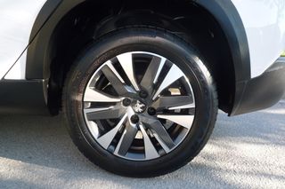 Peugeot 2008 2017 1.2 PURETECH 110 ALLURE-thumb-15