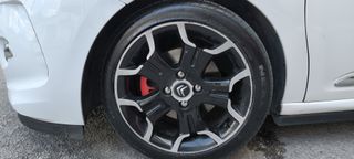 Citroen DS-3 2011 1.6 200hp-thumb-8