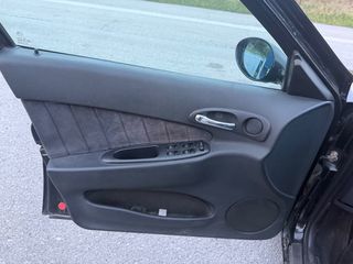 Alfa Romeo Alfa 156 2001-thumb-6