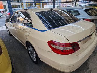 Mercedes-Benz E 220 2011-thumb-2