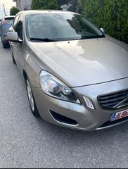 Volvo V60 2012 D4