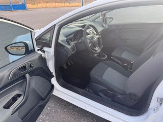 Ford Fiesta 2010-thumb-8