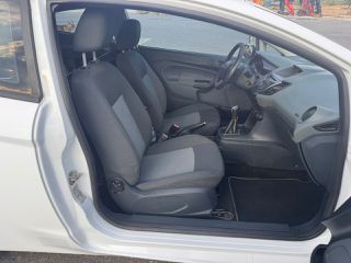 Ford Fiesta 2010-thumb-9