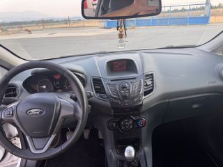 Ford Fiesta 2010-thumb-12