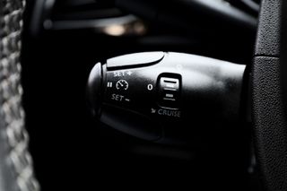 DS DS3 2016 1.2cc PureTech 82hp SoChic (Navi)-thumb-17