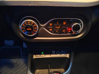Renault Twingo 2021 ZE Intens full Xtra-thumb-17