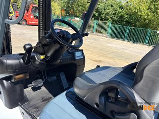 Nissan 2016 FHGE30T5-thumb-4