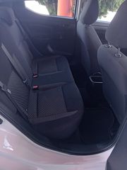 Nissan Micra 2019-thumb-6
