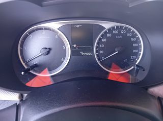 Nissan Micra 2019-thumb-8