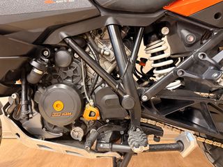 KTM 1090 Adventure 2017 1090 ADVENTURE-thumb-10