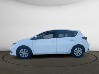 Toyota Auris 2016-thumb-4