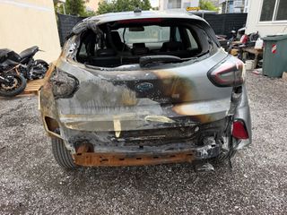 Ford Puma 2023-thumb-8