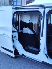 Ford Courier 2018 Transit courier-thumb-10