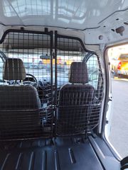 Ford Courier 2018 Transit courier-thumb-21