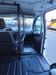 Ford Courier 2018 Transit courier-thumb-24